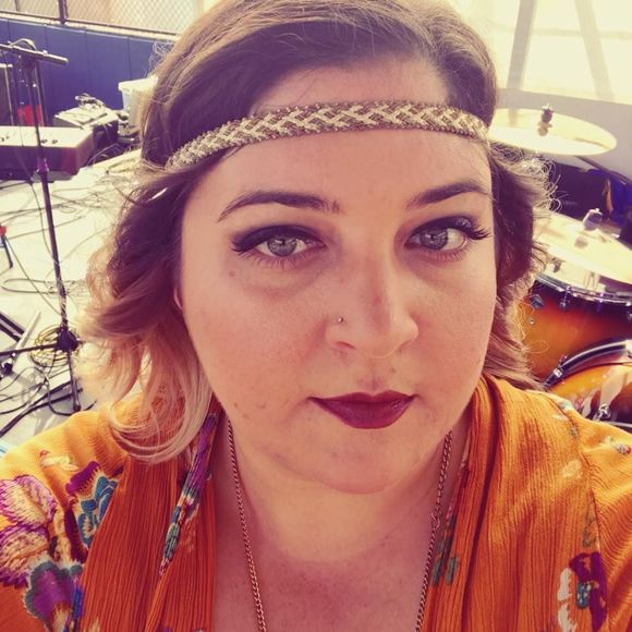 Meet your Posher, Lindsay - Picture 1 of 1